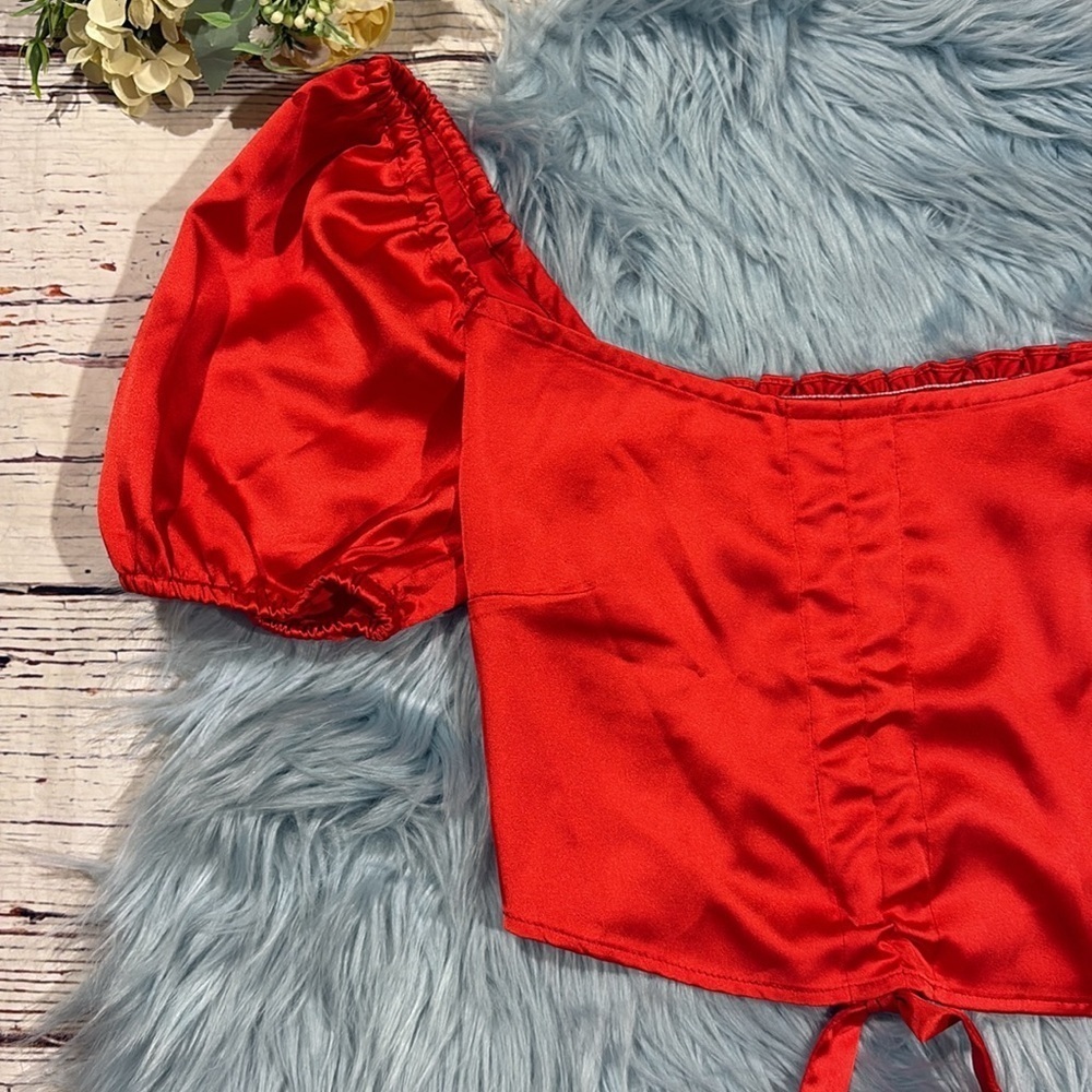 Resa Red Satin Pull Front Puff Sleeve Crop Top - Picture 3 of 6